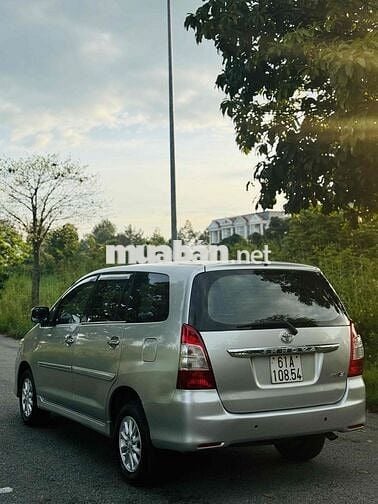Toyota Innova 2013 2.0E - 150000 km