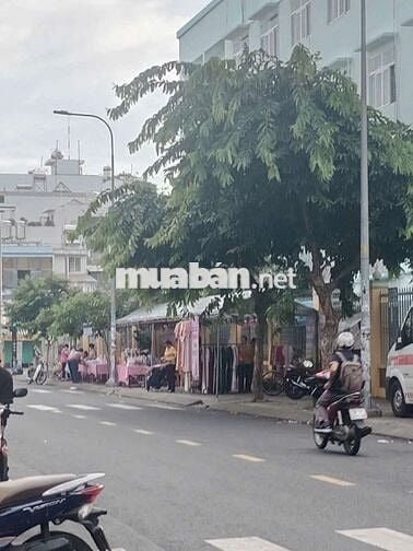Mặt Bằng Góc 2 Mt- ngay cổng trường học