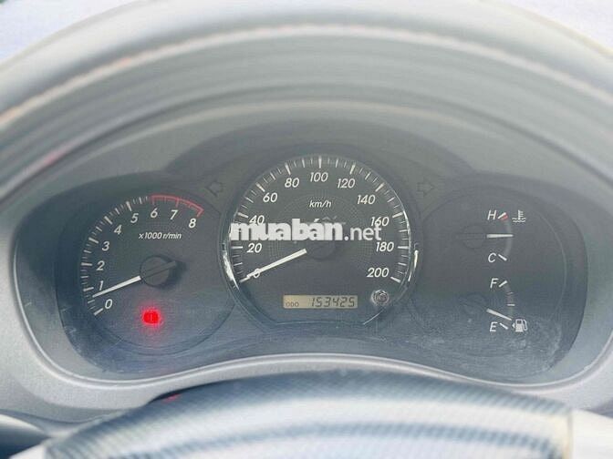 Toyota Innova 2013 2.0E - 150000 km