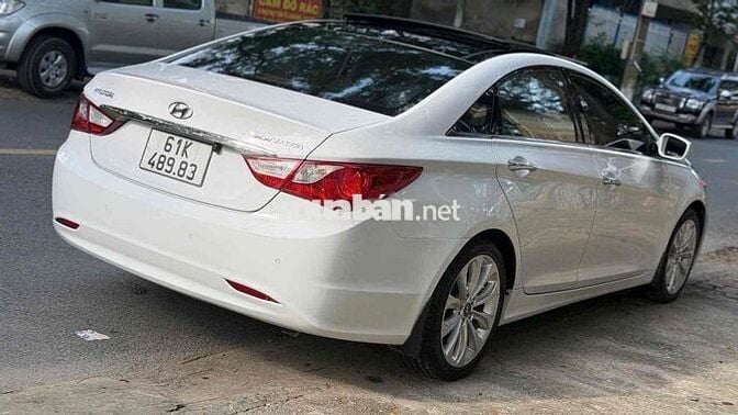 Hyundai Sonata 2011 2.0 AT - 100 km