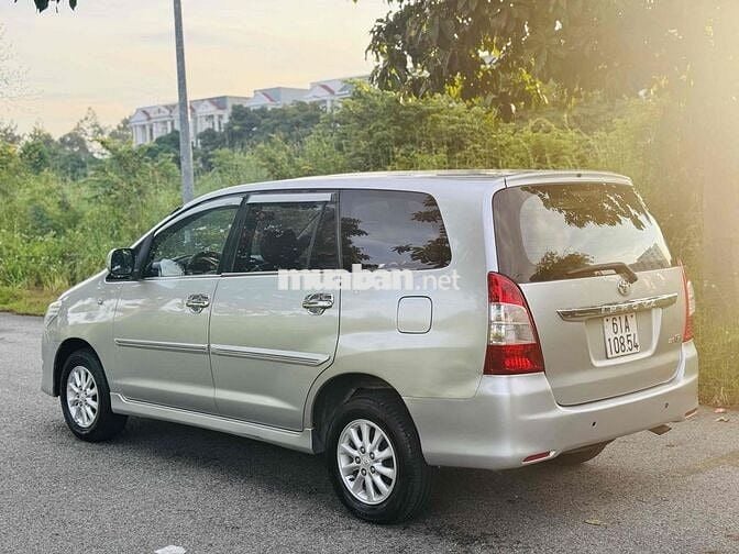 Toyota Innova 2013 2.0E - 150000 km