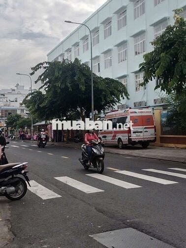 Mặt Bằng Góc 2 Mt- ngay cổng trường học