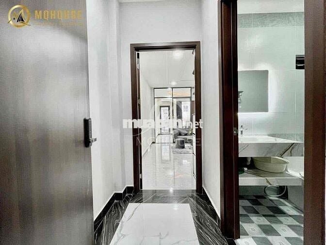 CHDV full nội thất 1pn ban công, cửa sổ máy giặt riêng ngay chợ HHT