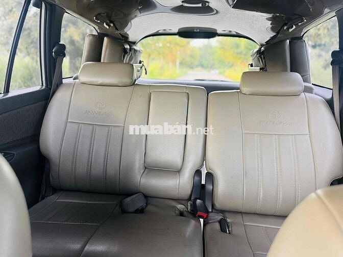 Toyota Innova 2013 2.0E - 150000 km