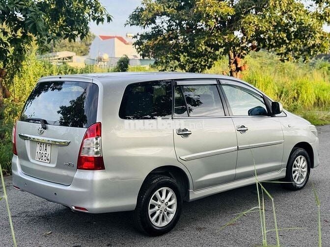 Toyota Innova 2013 2.0E - 150000 km