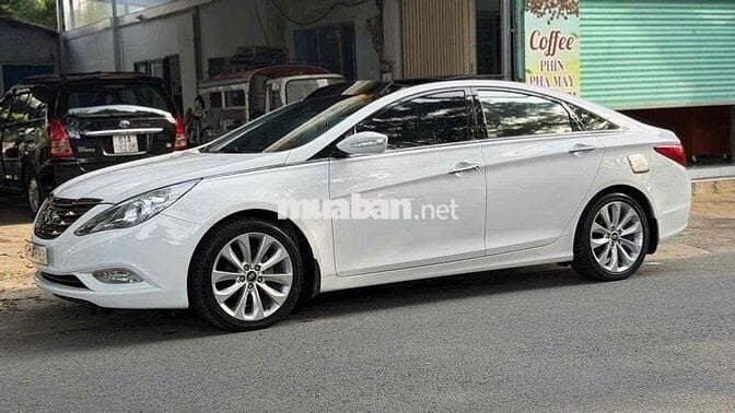 Hyundai Sonata 2011 2.0 AT - 100 km