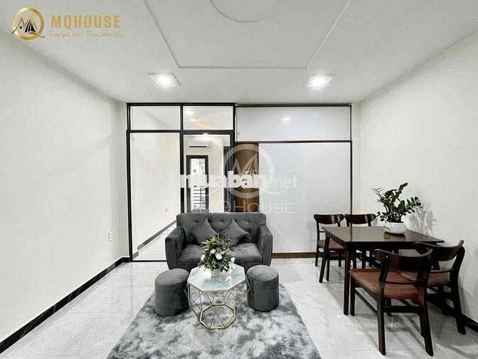 CHDV full nội thất 1pn ban công, cửa sổ máy giặt riêng ngay chợ HHT