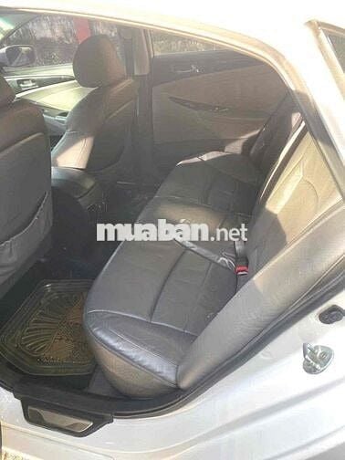 Hyundai Sonata 2011 2.0 AT - 100 km