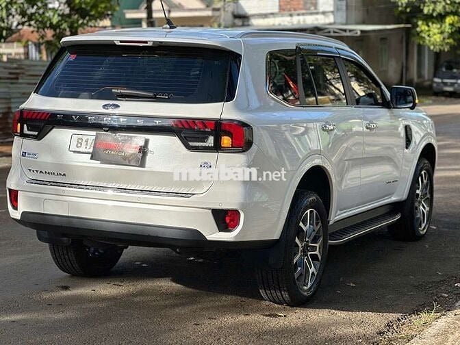 Ford Everest Titanium Plus 2.0L 4x4 AT 2025