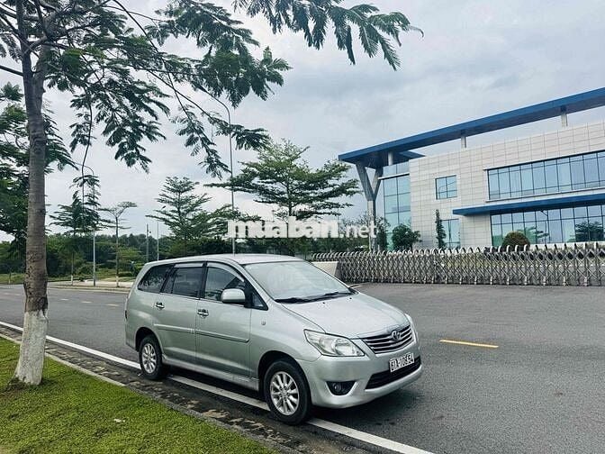 Toyota Innova 2013 2.0E - 150000 km