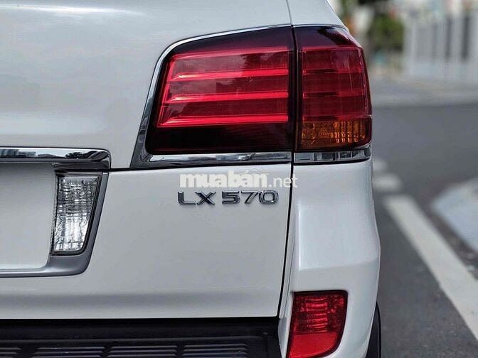 Lexus LX570 sx 2010 chính chủ từ mới siêu đẹp