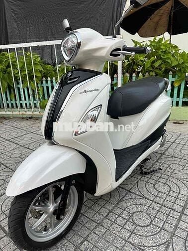 Grande Fi 2010 đèn led.BS 86 chính chủ công chứng