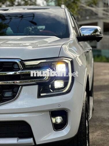 Ford Everest Titanium Plus 2.0L 4x4 AT 2025