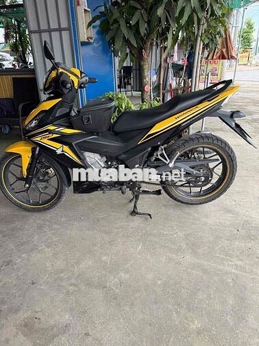 Cần tiền nên bán xe như hình giá tốt cho ae . Máy