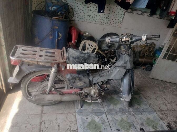 Cần bán chiếc cúp tôn 82 70 có giấy
