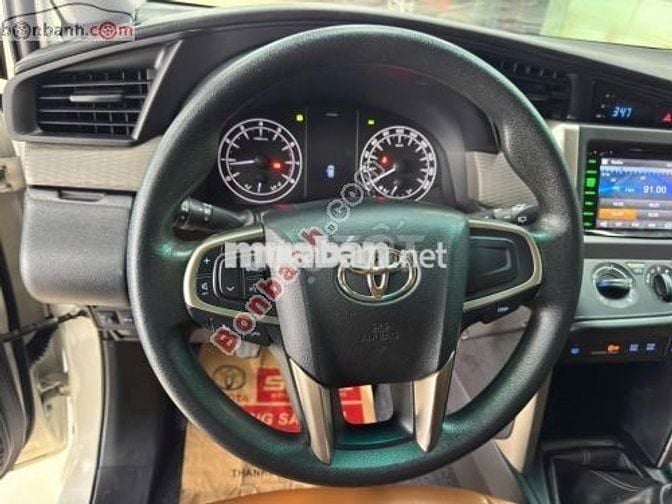 Toyota Innova 2.0E 2019
