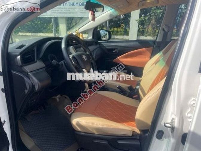 Toyota Innova 2.0E 2019