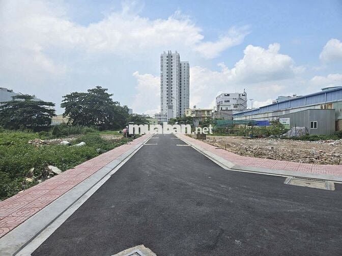 đất đẹp lô góc 71m², hẻm 131 An Dương Vương, sổ riêng, giá 6.3 tỷ