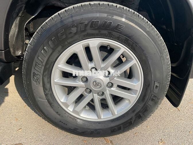 Toyota Fortuner 2012 2.7V xám xi măng đẹp gắt xe