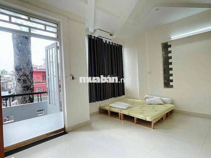 LÊ HỒNG PHONG, P1, QUẬN 10 (cách UEH 1,5km , cách CĐ Kinh tế 550M,