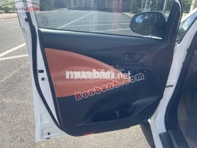 Toyota Innova 2.0E 2019
