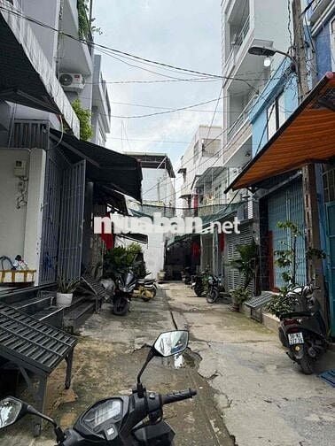 nhà thuê Bùi tư toàn an lạc bình Tân DT 120m giá 11tr