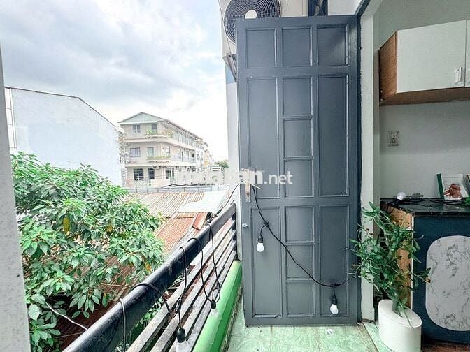 STUDIO 2PN BAN CÔNG THOÁNG MÁT FULL NỘI THẤT GẦN SÂN BAY