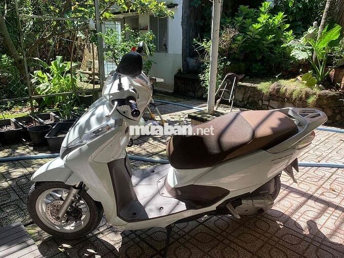 nhà dư dùng bán xe lead 2020 bản premium edition