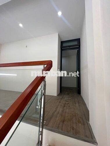 Bán nhà mới NGAY METRO đường số 17, Linh Trung , Giá 4,5Tỷ TL