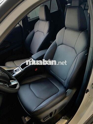 Toyota Corolla Cross xăng 2024 1.8 V ( 9000km)