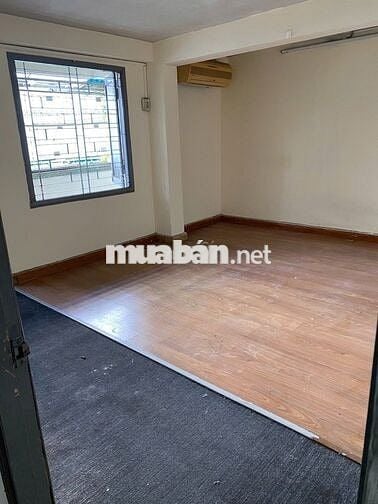Phòng 15m2 cho nam thuê Mặt tiền đường Lê Văn Duyệt,
