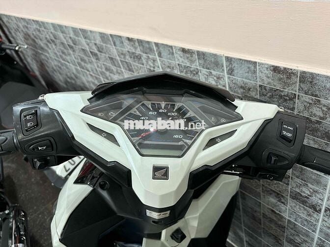 Vario mẫu cũ đklđ 04/2018, dựng nhà ít chạy