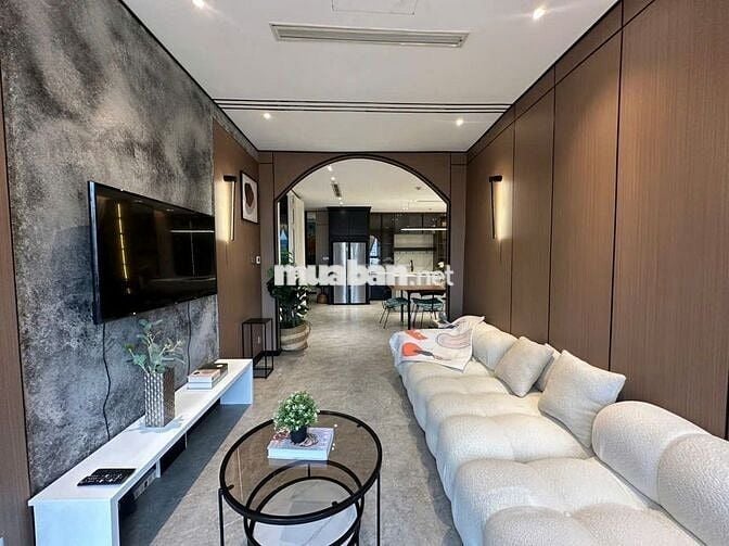 Căn 3PN, 2WC, sổ hồng tại Vinhomes Golden River Ba Son, 100m2, 23 tỷ