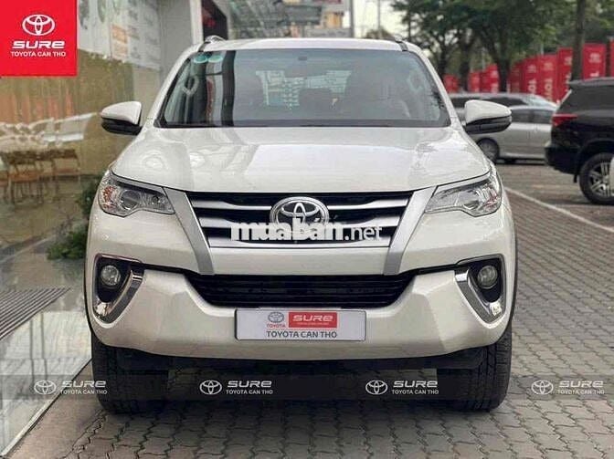 Toyota Fortuner 2020 2.4MT 4x2 MT  - 51000 km