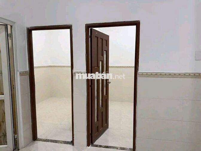 Nhà sạch se,dt80m,1lau,2pn,3wc,hẽm xe hơi đậu thoải mái