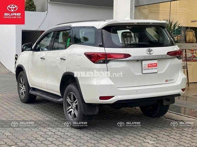Toyota Fortuner 2020 2.4MT 4x2 MT  - 51000 km