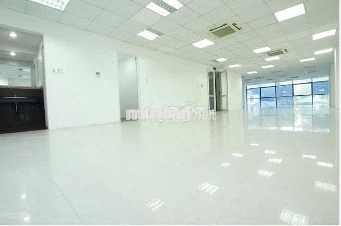 Tòa nhà MT  An Dương Vương  Gần Trần Phú Quận 5