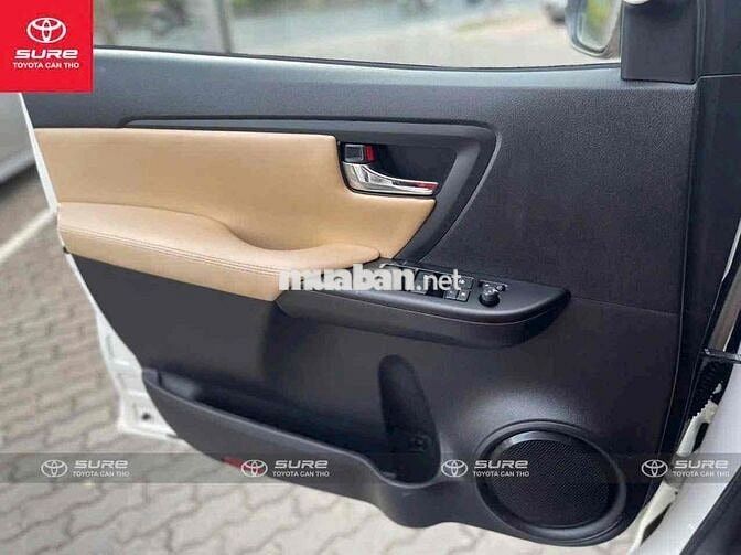 Toyota Fortuner 2020 2.4MT 4x2 MT  - 51000 km