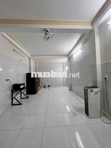 Cho thuê nhà góc 2 mặt tiền đường Lũy Bán Bích, dt 5x20 trệt 3 lầu