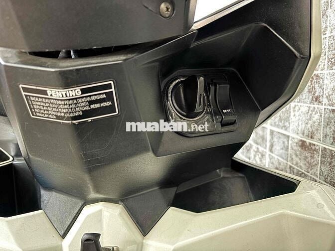 Vario mẫu cũ đklđ 04/2018, dựng nhà ít chạy