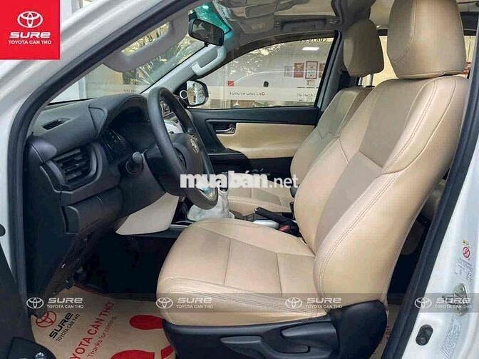 Toyota Fortuner 2020 2.4MT 4x2 MT  - 51000 km