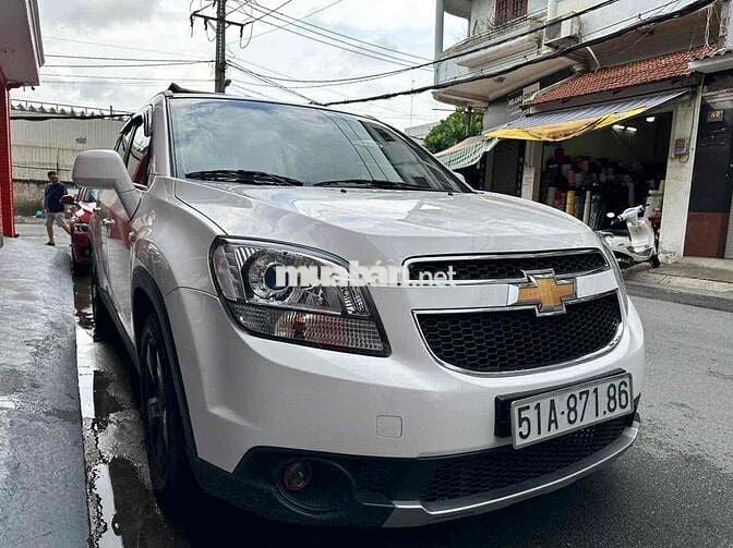 Chevrolet Orlando 1.8 LT 7 chỗ–Xe đẹp- số tự động