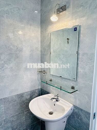 Bán nhà mới xây, 309m², hẻm ô tô, 4 phòng ngủ, Nguyễn Văn Cừ, TDM