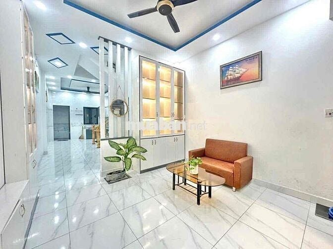 NHÀ 3 PHÒNG MẶT TIỀN ĐƯỜNG SỐ KHU TÊN LỬA