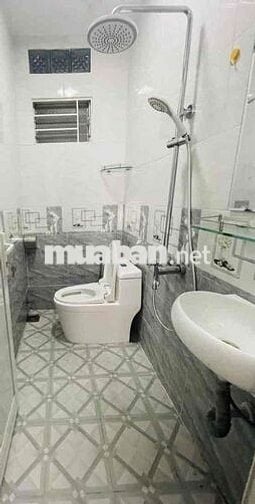 Tìm nữ ở ghép phòng ban công trong nhà nguyên căn