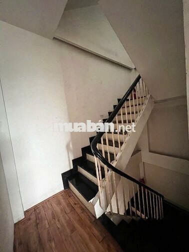 Cho Thuê Nhà Đường Lê Hồng Phong, Quận 10 ( 4x12m - 3 Lầu, 4WC )