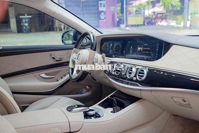 Mercedes Benz Maybach 2020 S450 4Matic - Bank 90%