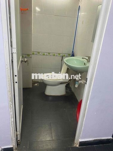 phòng 14m2 3tr ở được 2 người , giờ giấc tự do