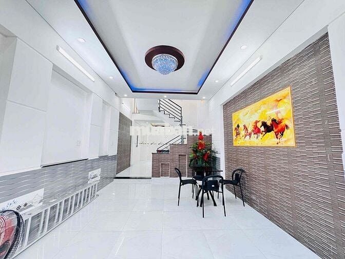 Nhà 3 tầng kiệt 500 Tôn Đản 3PN nhà đẹp vào ở ngay