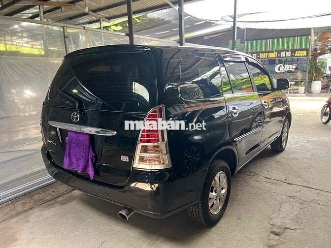 Toyota Innova 2006 G - 130 km